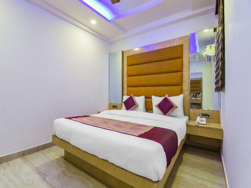 Oyo 15836 Pleasure River Front Resort Tuem Exterior photo