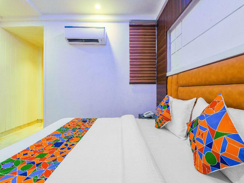 Oyo 15836 Pleasure River Front Resort Tuem Exterior photo